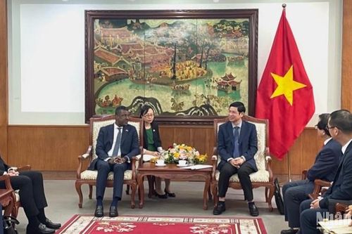 Việt Nam và Dominica mở rộng hợp tác văn hóa, du lịch, thể thao