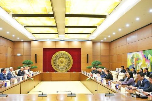 Phó Chủ tịch Quốc hội Trần Quang Phương tiếp Đoàn Nghị sĩ lưỡng đảng Hạ viện Hoa Kỳ