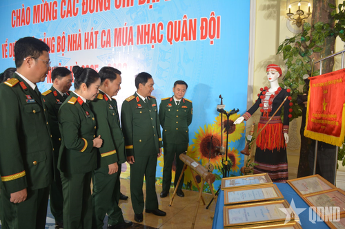 Xứng đáng là sứ giả quảng bá văn hóa, nghệ thuật của Quân đội và đất nước