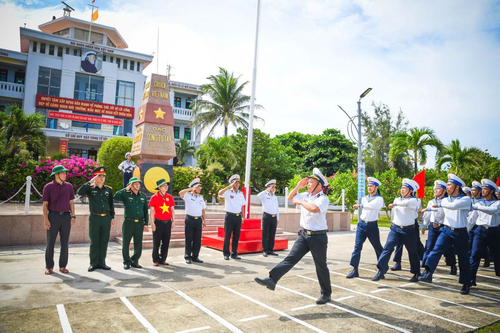 Đoàn công tác số 24 hoàn thành chuyến công tác thăm quân, dân Trường Sa và Nhà giàn DK1