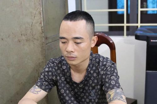 Bắt đối tượng giả vờ mua vàng rồi cướp giật lấy tiền trả nợ