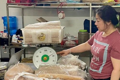 Gần 2 tạ giò, chả chứa chất cấm bị phát hiện ở Tuyên Quang
