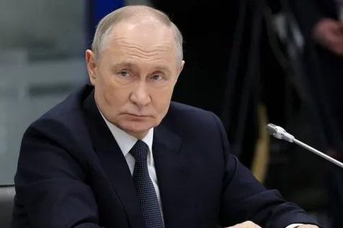 Tổng thống Nga Putin không vui khi bị gọi là 'người máy'