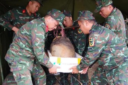 Hòa Bình: Hủy nổ quả bom nặng 900 kg