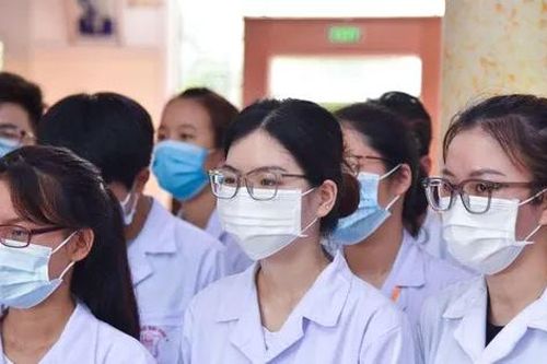 Thời gian Trường Đại học Y Hà Nội nhận hồ sơ xét tuyển thẳng năm 2025