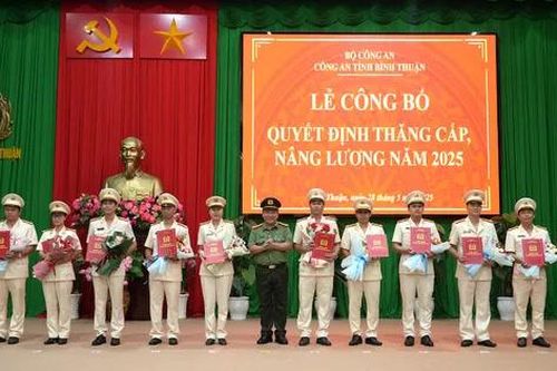 Bình Thuận, Ninh Bình: Hàng nghìn chiến sỹ công an được thăng cấp, nâng lương