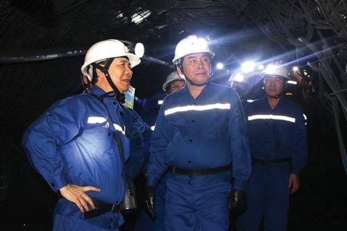 Vinacomin: Gia tăng sản xuất phải đi đôi với việc chăm lo người lao động