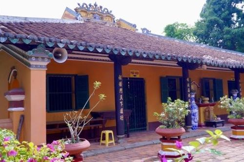 Ngôi chùa gần 300 năm tuổi lưu giữ hơn 110 pho tượng quý