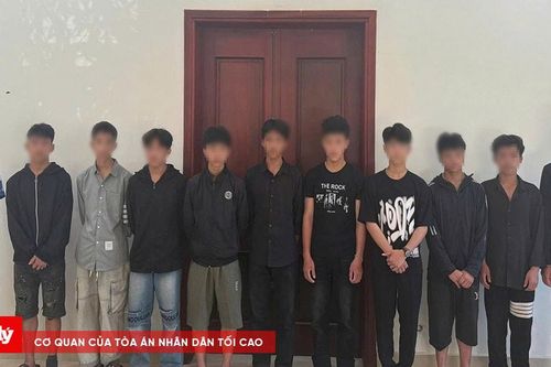 Khởi tố nhóm thanh niên mang dao kiếm đi giải quyết mâu thuẫn