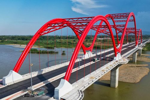 Cận cảnh vẻ đẹp cây cầu 850 tỷ đang gây tranh cãi đặt tên