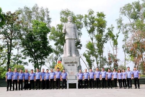 Đồng chí Hoàng Quốc Việt với Đảng bộ, nhân dân và cán bộ VKSND tỉnh Nam Định