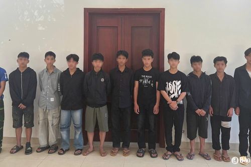 Khởi tố nhóm trai bản ở Nghệ An mang dao kiếm đi đánh nhau