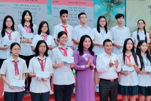Cô Hiệu trưởng nhắn gửi tới khóa học sinh 'đặc biệt' chuẩn bị thi lớp 10