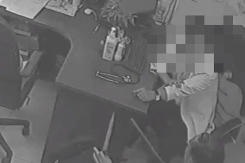 Điều tra vụ một bác sĩ bị đồng nghiệp đâm trọng thương tại phòng khám
