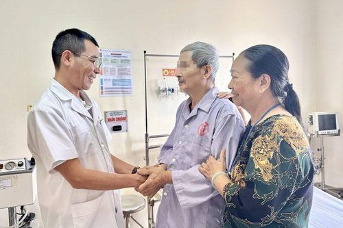 Báo động đỏ cứu người đàn ông nguy kịch sau cơn đau bụng dữ dội