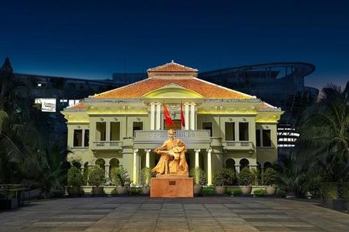 Tp.HCM sẽ 'lên đèn' chiếu sáng loạt biểu tượng kiến trúc nổi bật