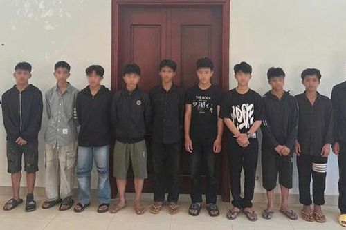 Nghệ An: Khởi tố nhóm đối tượng vác hung khí đi giải quyết mâu thuẫn