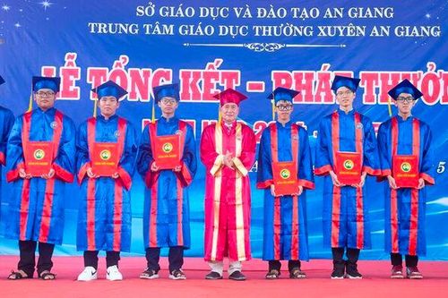 Trung tâm Giáo dục Thường xuyên An Giang tổng kết năm học 2024 - 2025