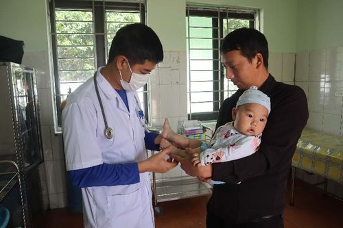 Chăm sóc tốt sức khỏe cho người dân
