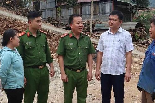 Giữ gìn an ninh trật tự tại cơ sở
