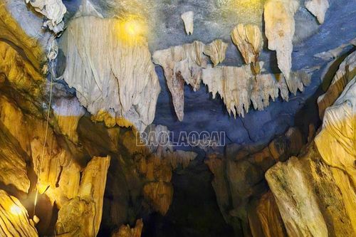 Động Gốc Găng (Lùng Vai – Mường Khương) được xếp hạng danh lam thắng cảnh cấp tỉnh