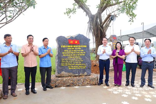 Yên Khánh: Khánh thành công trình ghi dấu nơi Bác Hồ về thăm và động viên Nhân dân chống hạn