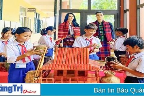 'Góc quê hương' trong trường học