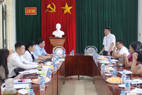 Kiểm tra công vụ, cải cách hành chính tại xã Hóa Trung
