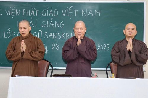 Học viện Phật giáo VN tại TP.HCM khai giảng Lớp Cổ ngữ Sanskrit khóa đầu tiên