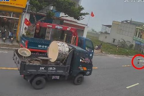 Bản tin TNGT 28/5: Xe tải tông tử vong bé trai 3 tuổi băng qua đường ở Nam Định