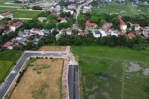 Thanh Hóa: Gần 5 năm thi công, tuyến đường 215 tỷ đồng vẫn dang dở do vướng mặt bằng