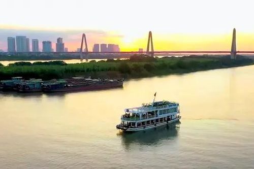 Du lịch sông Hồng 'lạ mà quen'