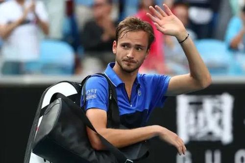 Danill Medvedev sớm chia tay Roland Garros
