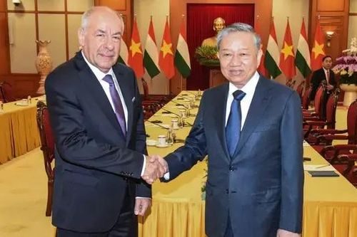 Việt Nam - Hungary thúc đẩy hợp tác công nghệ, điện hạt nhân