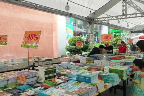 Một hội sách vẫn được tổ chức khi văn hóa đọc ngày càng mai một