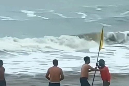 Nguyên nhân dẫn đến xô xát giữa nhân viên bảo vệ bãi biển Cửa Lò và du khách đến tắm