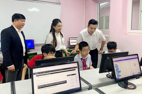 235 thí sinh tranh tài tại vòng chung kết Hội thi Tin học trẻ Hà Nội