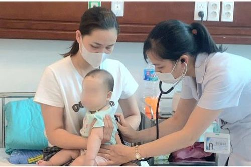 Nguy cơ trẻ đồng nhiễm COVID-19 với các bệnh khác, chuyên gia khuyến cáo điều cha mẹ cần làm ngay