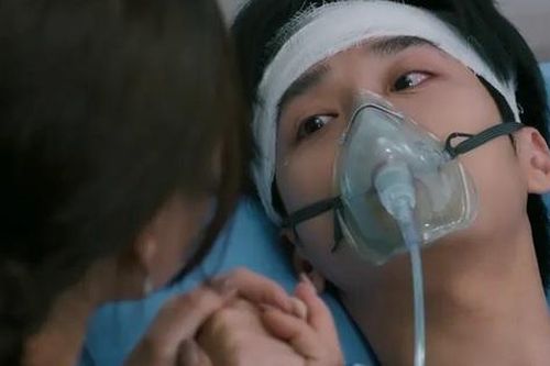 'Cha tôi, người ở lại' tiếp tục có 'sạn', khán giả ngán ngẩm: 'May quá, phim chỉ còn 1 tập'
