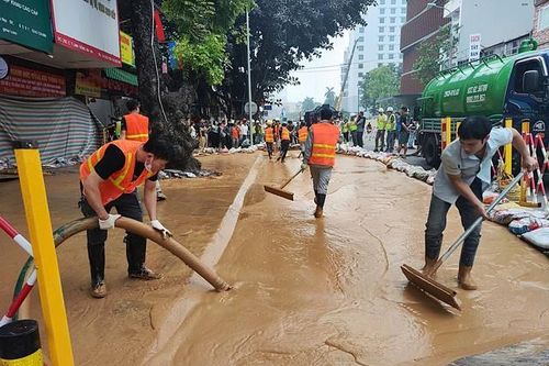 Hộ dân, chủ cửa hàng trong vụ phun trào bùn tại Cát Linh được hỗ trợ kinh phí