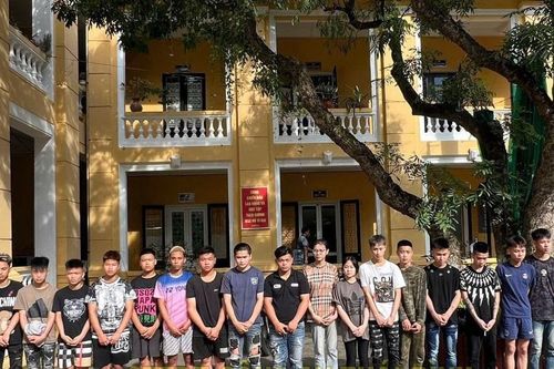 Khởi tố 31 thanh thiếu niên mang hung khí đi đánh nhau