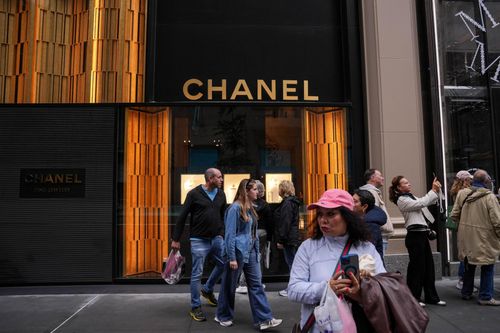 Chanel hoạt động như một công ty 'bất động sản ngầm'