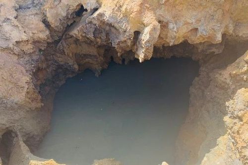 Khó khăn trong tìm kiếm nạn nhân rơi xuống hố 'tử thần' ở Bắc Kạn