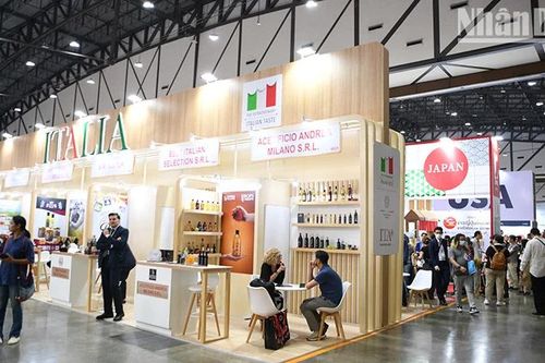 Hàng hóa Việt Nam vươn ra quốc tế tại hội chợ THAIFEX-Anuga Asia 2025