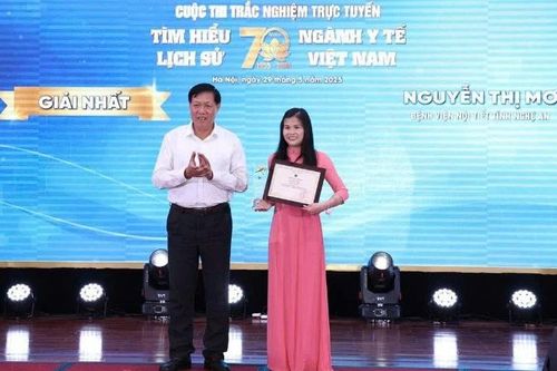 Trao giải Cuộc thi trắc nghiệm 'Tìm hiểu lịch sử 70 năm ngành y tế Việt Nam'