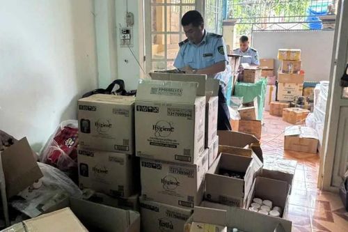 Đắk Lắk: Phát hiện nhiều cơ sở bán dược liệu, mỹ phẩm, hàng hóa trôi nổi