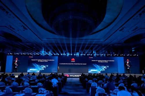 Sinh viên Việt Nam phá kỷ lục tại vòng chung kết toàn cầu cuộc thi Huawei ICT Competition 2024 - 2025