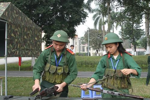 Nâng cao chất lượng phục vụ sinh viên tại trung tâm giáo dục quốc phòng an ninh