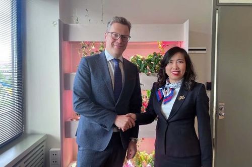 Thứ trưởng Ngoại giao Lê Thị Thu Hằng thăm, làm việc tại Estonia, thúc đẩy quan hệ hữu nghị và hợp tác nhiều mặt giữa hai nước