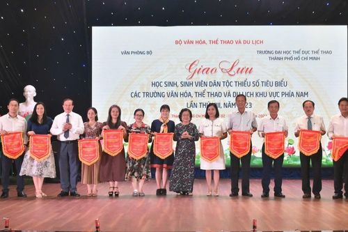 Giao lưu học sinh, sinh viên dân tộc thiểu số tiêu biểu khu vực phía Nam